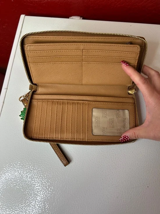 Michael Kors Tan Pebbled Leather Wristlet Wallet with Green Charm - Picture 5 of 9